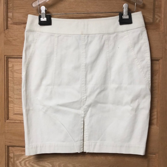 Club Monaco White Jean Skirt with Belt - Picture 2 of 3